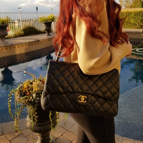 CHANEL Double Flap Black Hand - Picture 8 of 8